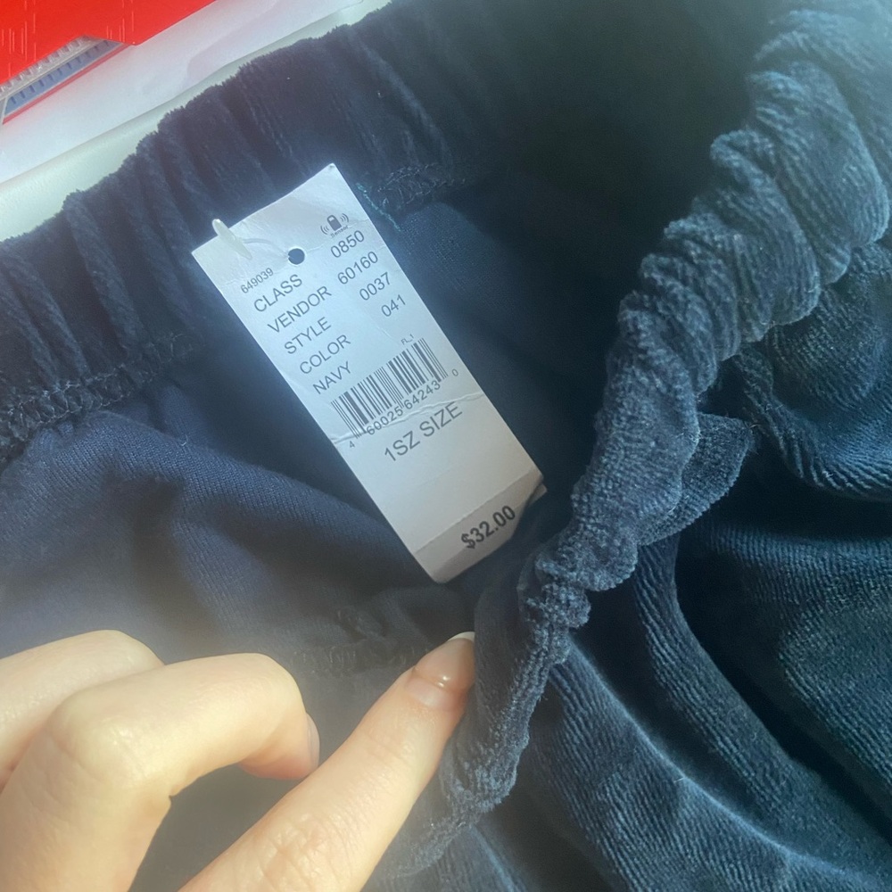 Size S/M
Brandy 
Still with tag, never worn - Picture 2 of 3